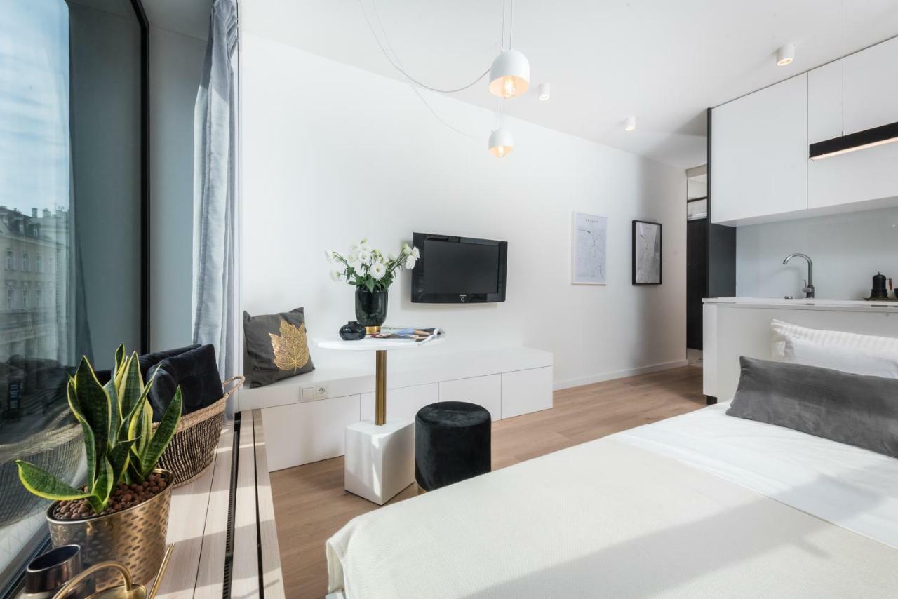 White Room Pilsudskiego 1 Cracovie Extérieur photo